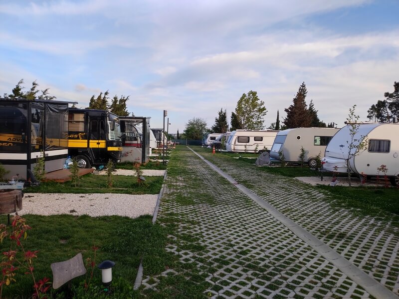 Dharma-Karavan-Kamp-1.jpg